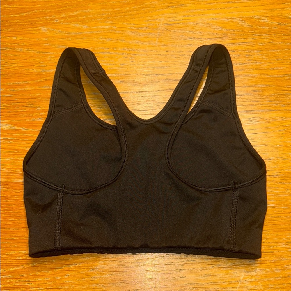 Nike Black and White Sports Bra - Picture 2 of 4